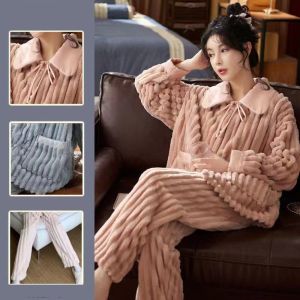 MYCOLOR ชุดนอน ขน นุ่ม ๆ ชุดแขนยาวขายาว แถบลายทาง ชุดนอนผ้าฟลีซ ผ้ากำมะหยี่กำมะหยี่ หนาขึ้น ชุดนอนสตรีผ้ากำมะหยี่ หวานหวานแหววว ชุดใส่นอน ชุดอยู่บ้าน ฤดูหนาวฤดูใบไม้ร่วงฤดูหนาว