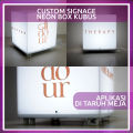 Neon Box Kubus 30cm Hiasan Meja Custom Gambar. 
