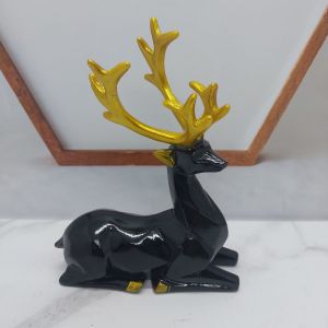 Hiasan meja aesthetic nordic patung rusa duduk warna emas hitam