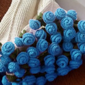 CHAOSON Unfinished Rose Bouquet Blanket Handmade Woven Fashion Artificial Knitted Blanket Fake Flower DIY Craft Material Pack For Girlfriend and Mom Gift