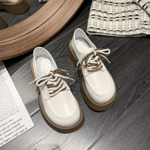 รองเท้าหนังสไตล์อังกฤษฤดูร้อนใหม่ 2025 รองเท้าแมรี่เจนญี่ปุ่น JK ผูกเชือกพื้นหนาสำหรับนักเรียนหญิง ทันสมัยและเข้ากันได้ง่าย จัดส่งรวดเร็ว