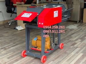 Máy băm cỏ băm rơm chạy điện gắn băng tải thép năng suất cao tại Long An