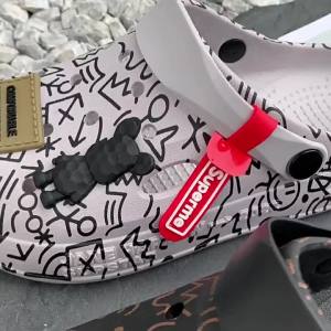 MenS Summer Outdoor Cartoon Trendy Home Use CoupleS Clogs Closed-Toe Beach Sandals For Female Students