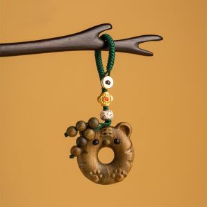 CRNGW Sandalwood Wooden Lucky Tiger Keychain Chinese Zodiac Tiger Cute Tiger Car Key Ring Accessories Traditional Culture Wooden Bag Pendant Backpack