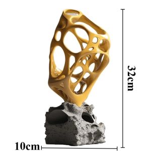 Sacesr Creative Sculptures Luxury Golden Figurines Modern Resin Miniature for Living Rooms Artwork Decoration and Table Accessories 2Z5B1