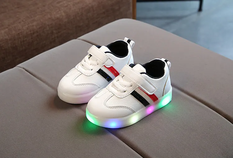 Infant shoes hot sale with lights