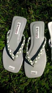Sandal teplek wanita terbarusandal kepang wanita terbarusandal jepit wanita remaja