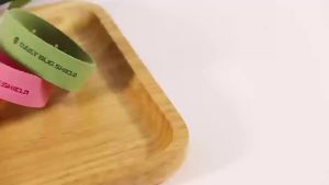 Mosquito Repellent Patches For Kids & Adults    Natural Essential Oil DEET-Free    Reusable Bands & Stickers    Safe Baby Skin Protection