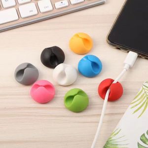 Alat Penata Kabel Tidak Berantakan Cable Holder 1 Pcs Warna Random Bahan Plastik Lunak