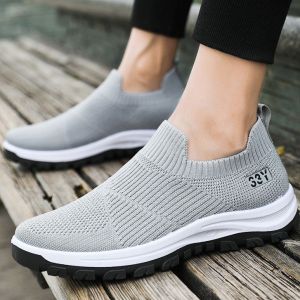 New Men Korean Fashion Breathable Slip On Running Shoes Sneakers Comfortable Low Cut Black Rubber Casual Shoes For Men