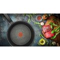 Chảo rán chống dính Tefal Hard Titanium Pro. 