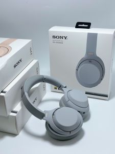 Sony WH-1000XM4 หูฟังไร้สาย Bluetooth พร้อมไมโครโฟนและระบบตัดเสียงรบกวน สำหรับ iOS/Android/PC แบตเตอรี่ยาวนาน 30 ชั่วโมง