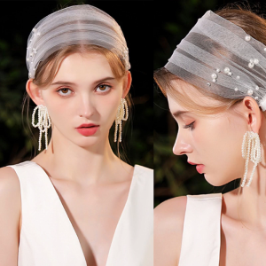 Delicate Bride Headpiece Handmade Wedding Veil Clip Comfortable Hairclip for Weddings and Parties