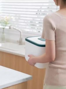 Rice BuRice bucket household insect proof and moisture-proof sealed rice tank rice storage box kitchen flour storage tank surface bucket rice storage bucket