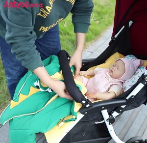 ผ้าห่มรถเข็นเด็กสำหรับฤดูหนาวขนแกะกันลมผ้าห่อตัวเด็กหนาอบอุ่นผ้าห่มเด็กเล็กทัวร์กลางแจ้งเครื่องประดับสำหรับเด็ก