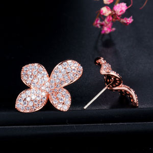 SEQUITO New Simple Silver Rose Gold Plated Full Pave AAA Cubic Zirconia Fourleaf Grass Shape Women Small Stud Earrings Daily Party Jewelry SE700