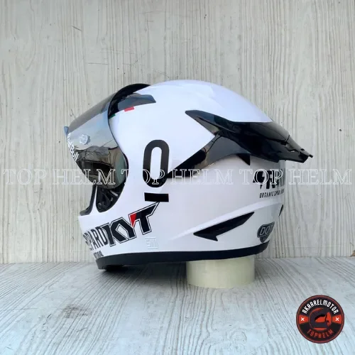 Kyt r10 hot sale helmet price