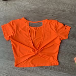 Áo Tập Gym Yoga Nữ Croptop NaQi Xoắn Lưng Vải Thun Lạnh Nhẹ Mát Co Giãn Tốt