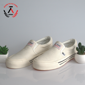 AKNA NEPHILA FULL WHITE SEPATU SNEAKERS SLIP ON PRIA WANITA DEWASA TERBARU 2023 SEPATU COWOK CEWEK KEREN BUAT GAYA SEPATU SEKOLAH PRIA WANITA LAKI LAKI PEREMPUAN SD SMP SMA HITAM PUTIH CASUAL CANVAS CONVERSE70S ALL STAR VENTELA AEROSTREET PVN AKNA NEPHILA