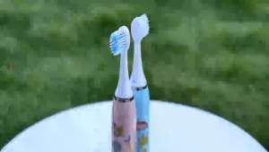 Bàn chải đánh răng sạc pin