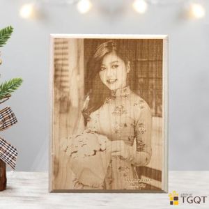 Tranh gỗ maple cao cấp khắc hình theo yêu cầu - Tranh gỗ để bàn - quà cưới và kỉ niệm yêu nhau - quà sinh nhật cho bố mẹ ý nghĩa