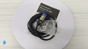 ของแท้จาก Autonics เซ็นเซอร์สวิตช์ความใกล้ชิดขนาดเล็กยอดนิยม PRD18 PRDL18-7DN 7DP 7DN2 7DP2 14DN 14DP 14DN2 14DP2