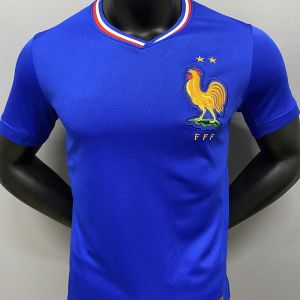 ทีมชาติใหม่บราซิลฝรั่งเศสโปรตุเกสอังกฤษเจ้าภาพและเสื้อฟุตบอลแขก