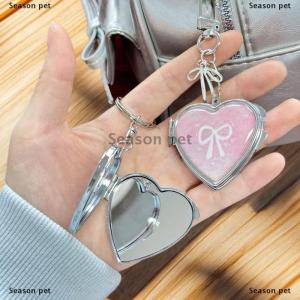[COD] Season pet พวงกุญแจกระจกพับได้รูปหัวใจสุดอินเทรนด์สำหรับ Y2K พวงกุญแจโลหะสุดเจ๋งน่ารักกระเป๋าแฟชั่นกระจกขนาดเล็กห้อยจี้ของขวัญสำหรับผู้หญิง
