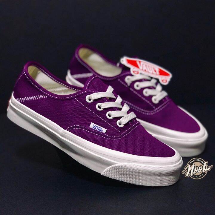 Dark sales purple vans