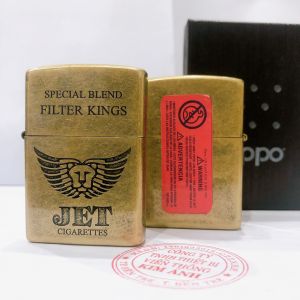 Hộp quẹt Zippo khắc chìm JET CIGARETTES Màu vàng loại giả cổ - Vỏ đồng có tem đỏ