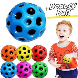 6 ซม.ความยืดหยุ ่ นสูง Soft Bouncy Ball Anti-fall Moon รูปร ่ าง Poroous Bouncy Ball เด ็ กกีฬาการฝึกอบรม Ball เกมกลางแจ ้ งของเล ่ นเด ็ กชายและเด ็ กหญิงวันเกิดคริสต ์ มาสของขวัญ
