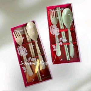 Termurah souvenir pernikahan Isi 20 pcs Souvenir sendok garpu sumpit jerami kemas box mika motif