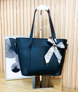 TAKKA - Tas Selempang Wanita Terbaru Sling Bag Cewek Tas Jinjing Handbag Wanita Realpict - Ivory