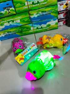mainan anak bebek lucu dan lampu /mainan baterai bebek lampu/mainan bebek lucu berjalan ada suara bo 36