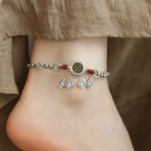 已开光 招财 一步一平安一步一喜乐山鬼花钱红绳脚链女复古流苏吊坠铜钱脚踝链礼物 Mountain Ghost Pays Red Rope Ankle Chain Female Retro Tassel Pendant Copper Coin Ankle Chain Gift