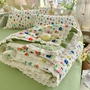 【Super low price】Sweet Lace Trim Soft Summer Quilt Korean Floral 100% Cotton Comforter Double-Layer Yarn Lightweight Quilt Breathable Bed Blanket