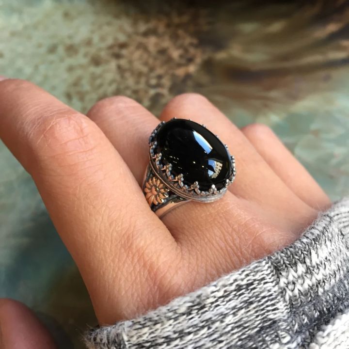 Mens Oval Black Gemstone Stone Ring Women Antique Embossed Flower