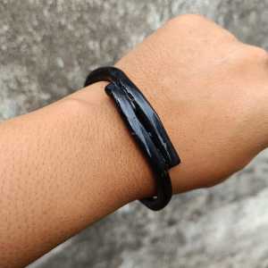 Gelang Akar Bahar Tali Arus Warna Hitam Polos Minimalis
