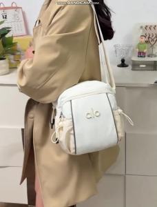 Original ALO Yoga Small Crossbody Bag Nylon Casual Sling Bag Multi Pocket Shoulder Bag for Womens