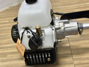 สกรูล็อคลูกสูบ  2จังหวะ (รูตรง)  ใช้สำหรับล็อคลูกสูบ