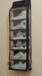 Rak Tempat Penyimpanan Sepatu Gantung Susun Tertutup Tempel Dinding Tembok Resleting Plastik Tebal Alas Triplek Multifungsi SerbagunaCOD