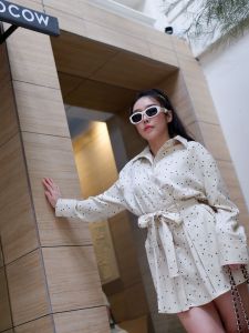 Dolly-G (Zira )-Classic Chic Dots Dress Shirt ทรงสวย ผ้าCotton ลายจุดอยู่ทรง สีครีม สีเบจ สีเทา พร้อมส่งเสื้อผ้าเวียดนาม