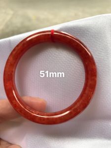 Vòng Cẩm Thạch Đỏ Đẹp A Ni 51mm x chột 8mm màu đỏ bông tươi sáng bóng đẹp nữ 50kg - 53kg đeo mệnh hỏa mệnh thổ đeo xuất sắc đẹp món quà tặng ý nghĩa có 890k ạ