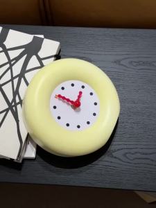 FFBH Dopamine Ins Desk Clock Ornament High-value Fashion Clocks Living Room Porch Desktop Table Clock Watch Home Decoration R3K9L