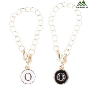 2025 (พร้อมแล้ว) 2ชิ้นจี้กุญแจชาร์มมีตัวอักษรเครื่องประดับเสริมเสน่ห์ระบุตัวอักษรสำหรับแก้ว Stanley Cup【พร้อมแล้ว】