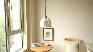 SXH Japanese Wabi-Sabi Style Restaurant Solid Wood Small Pendant Light Nordic Modern Minimalist Bedroom Bedside Lamp Ceramic Flower Light Fixture