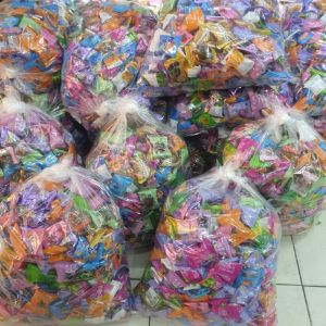 1 กิโล บ๊วยคละสี บ๊วยลูกพรุนรวมรส เม็ดใหญ่ สะอาด คละรส สะอาด ลูกใหญ่