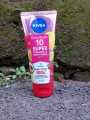 Hand Body Serum Nivea Extra Bright Extra Whitening Care Protect 180ml. 