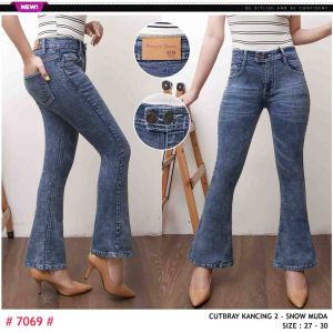 Celana Wanita: Celana Cutbray, Celana Import, dan Celana Jeans Premium Snow Wash