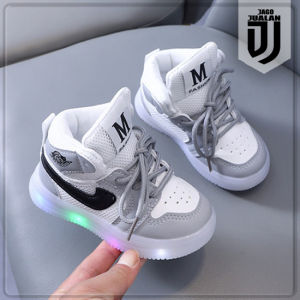 Sepatu Boots Lampu LED Anak usia 1 2 3 4 5 6 tahun / Sepatu Boots Tali Perekat Anak Laki Laki Perempuan Fashion / Sepatu MENYALA Anak Balita Cowok Cewek Trendy / Sepatu Baby Boots Perekat Pria Wanita Sporty / Sepatu Boots Anak Balita Lampu LED Keren Lucu